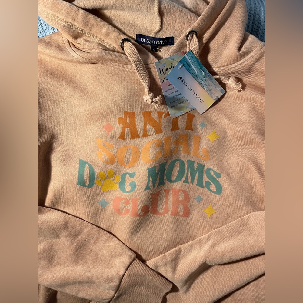 Anti Social Dog Mom Club
Distressed Hoodie